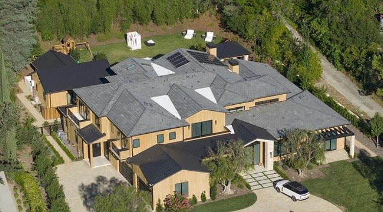 Nicki Minaj risks losing her $20m mansion after court orders her to pay $503k to her ex-employee